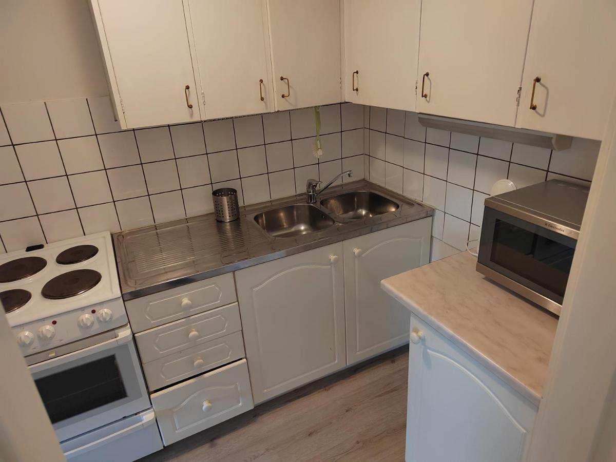 Kalle'S Unluxury Guest House Cl0Sed From 1St Of Feb 2025 Helsinki Szoba fotó